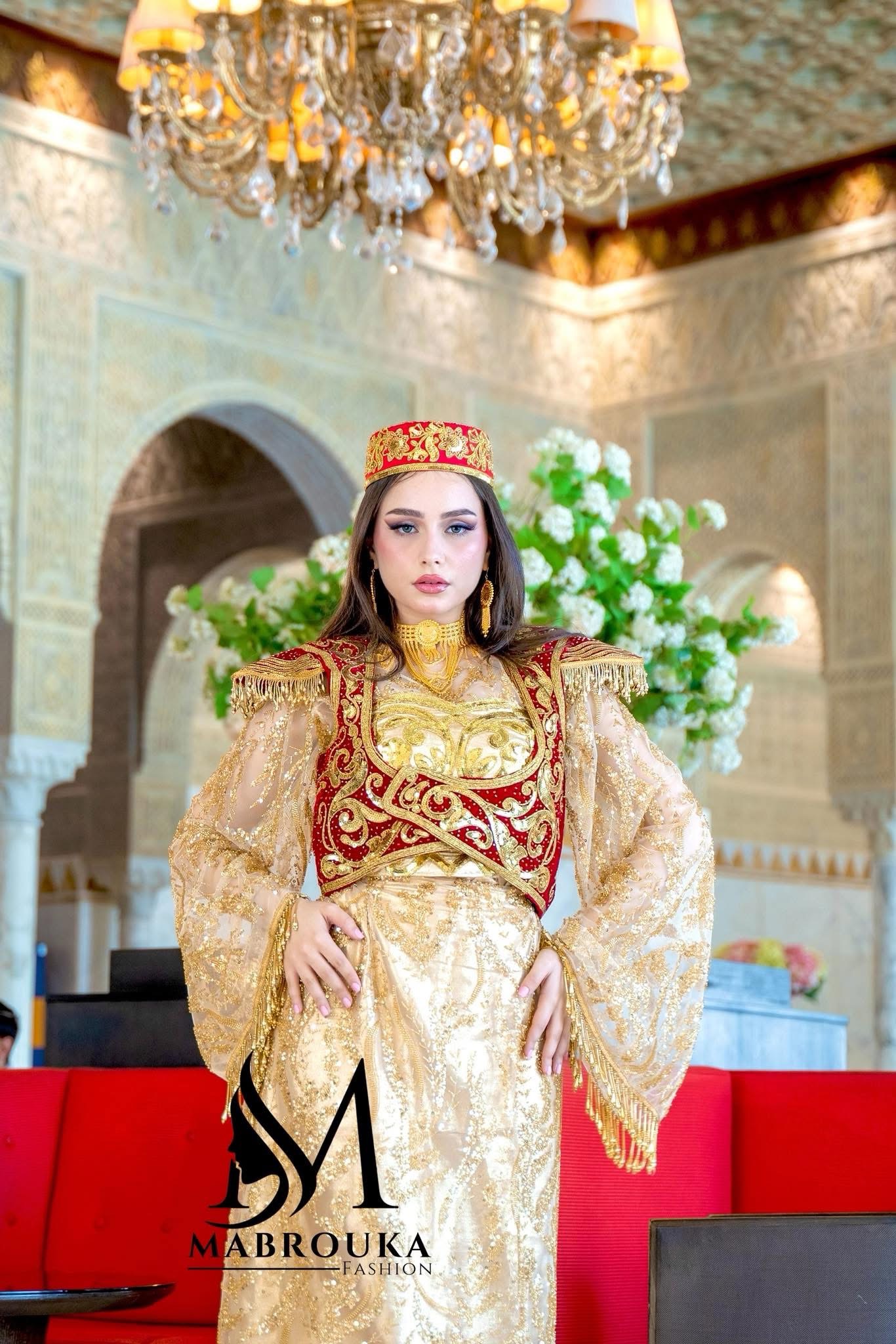 Tabdila dhouha rouge